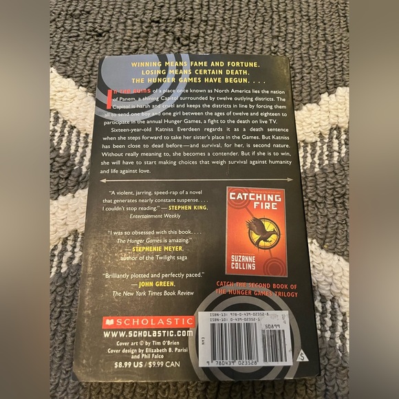 The Hunger Games Book - Picture 2 of 4
